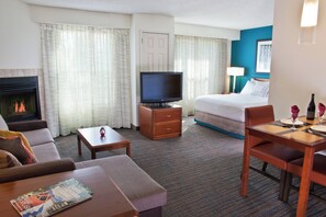 Hypo-allergenic bedding, in-room safe, individually decorated