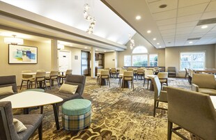 Desayuno completo incluido todos los días 