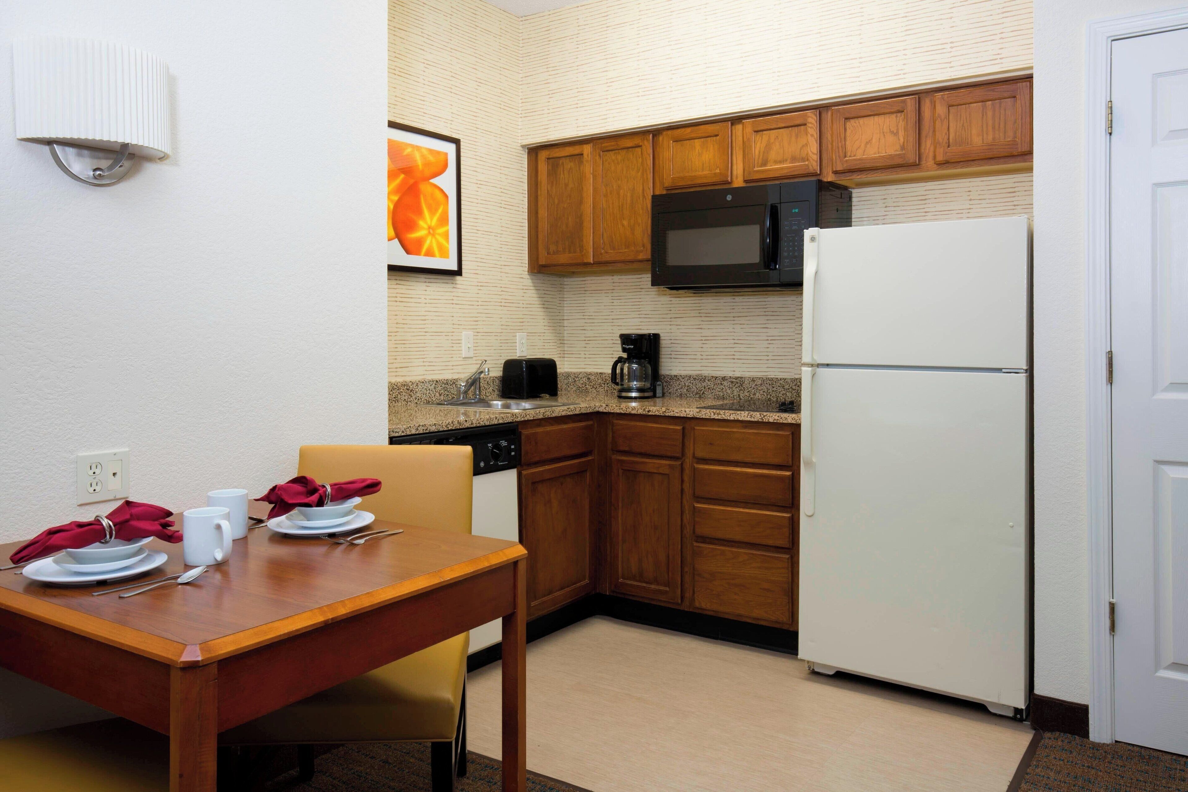 suite, 1 bedroom | premium bedding, desk, iron/ironing board, free cots/infant beds