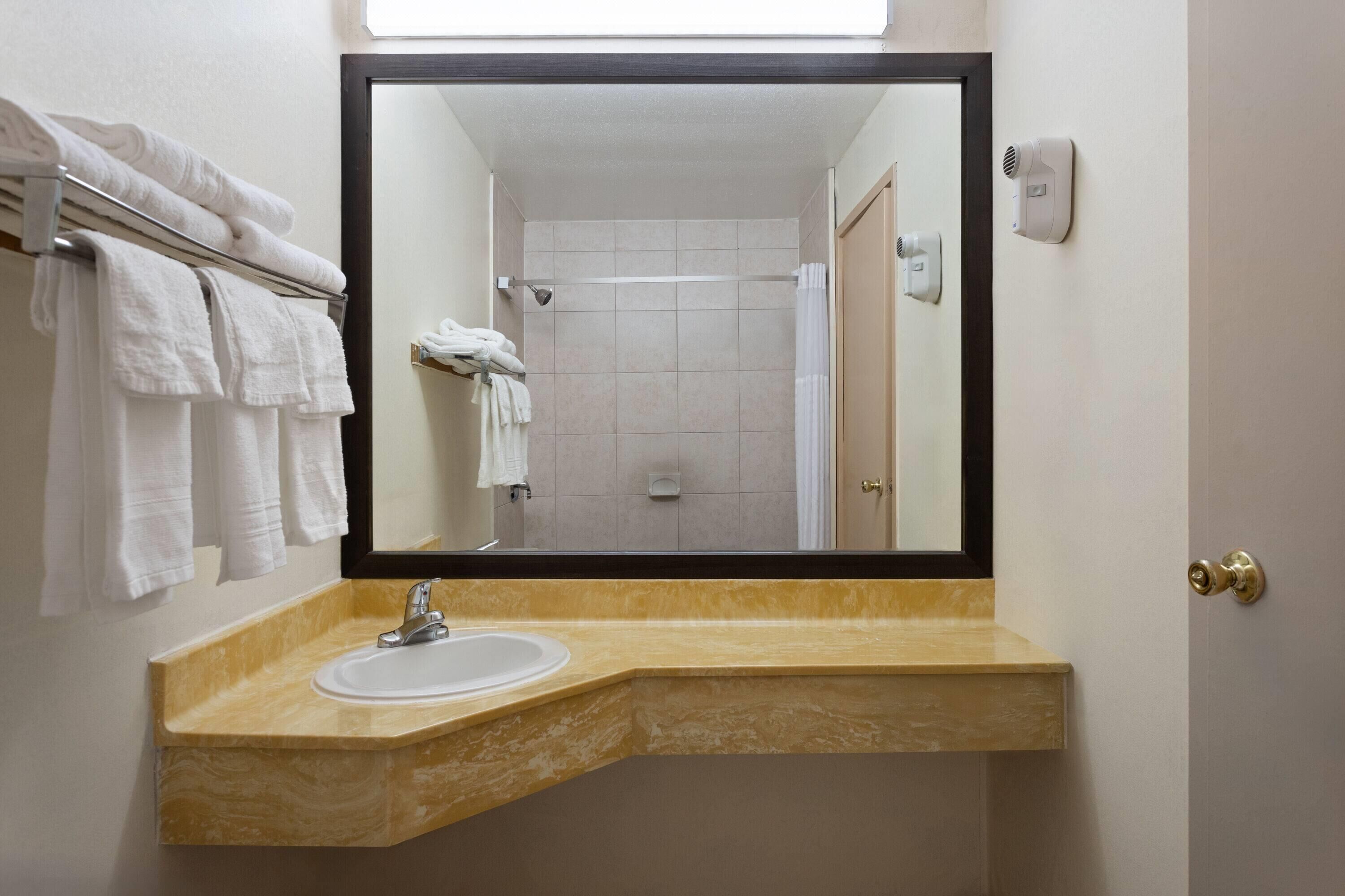 Photo - Super 8 by Wyndham Columbus