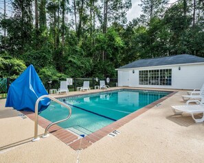Outdoor pool - Quality Inn Bainbridge (Bainbridge)
