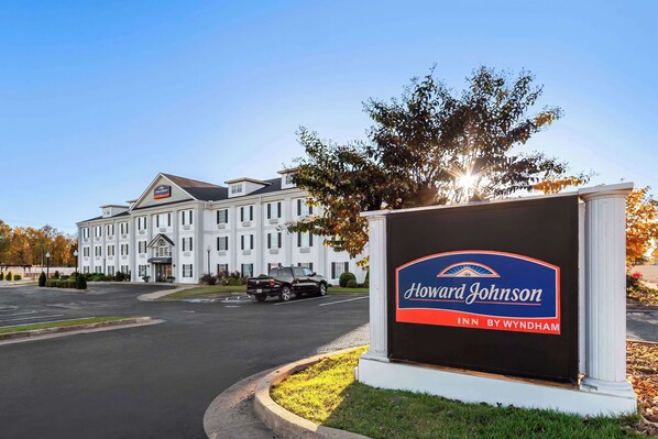 Exterior - Howard Johnson by Wyndham Jackson (Jackson)