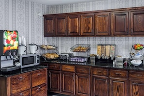 Free daily buffet breakfast