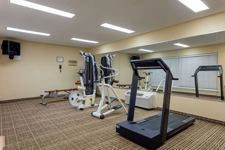 Sala de fitness. Baymont by Wyndham Easley/Greenville