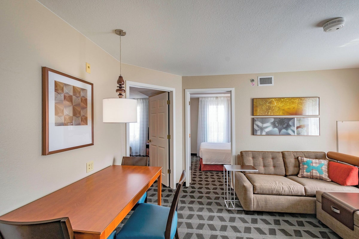 Suite, 2 Bedrooms, Non Smoking | Individually furnished, desk, laptop workspace, blackout curtains