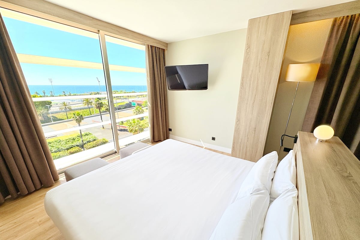 In-room safe, desk, laptop workspace, blackout drapes