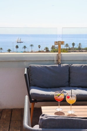 Poolside bar - Eurohotel Diagonal Port (Barcelona)
