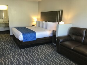 Studio Suite, 1 King Bed, Non Smoking | Desk, laptop workspace, blackout drapes, free WiFi