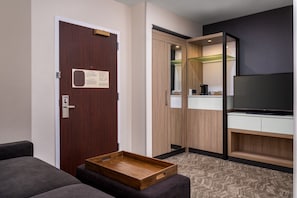 Pillowtop beds, desk, laptop workspace, blackout drapes - SpringHill Suites by Marriott Sarasota Bradenton (Sarasota)