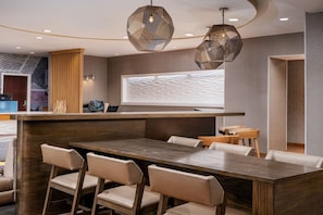 Lobby-Lounge