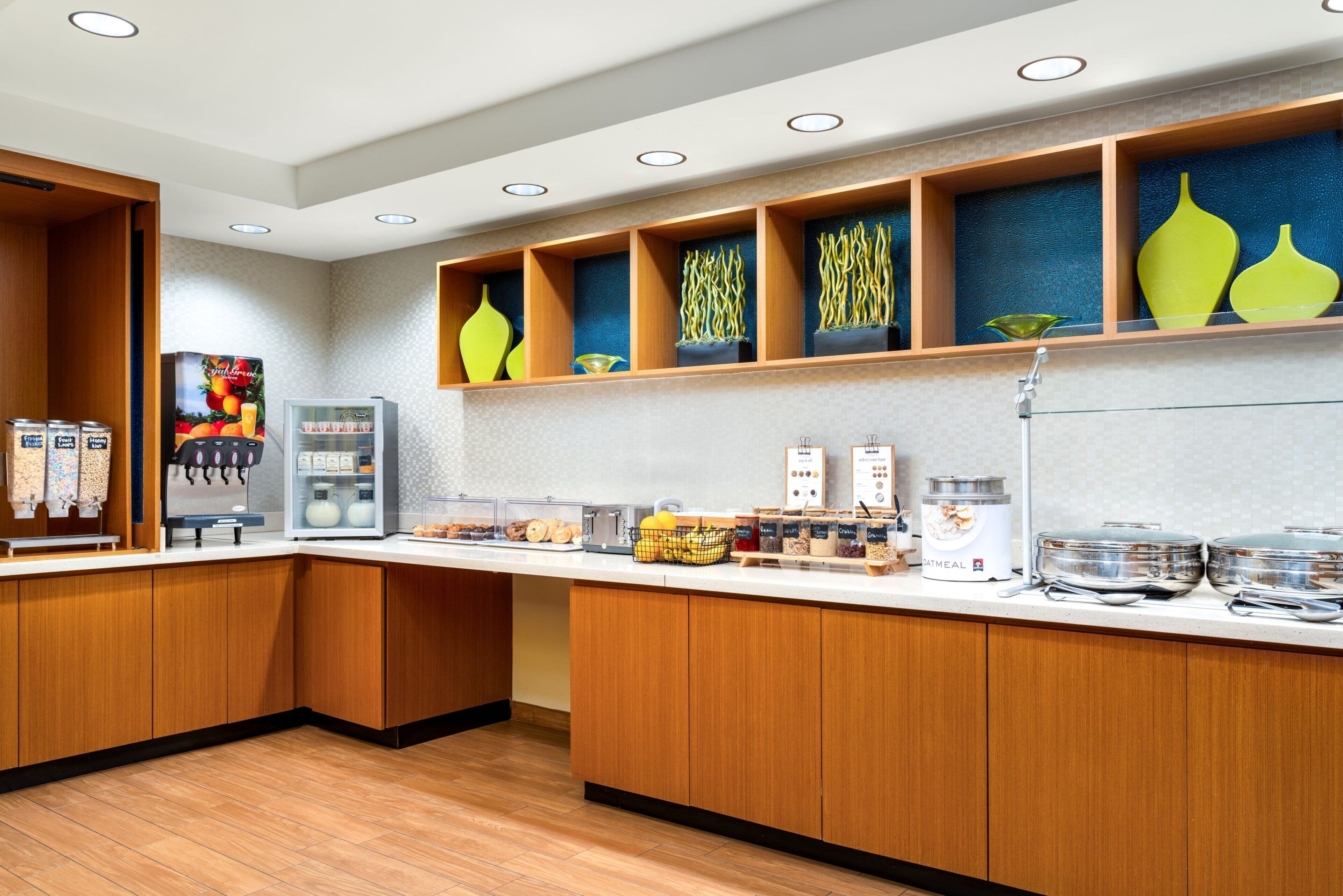 free continental breakfast