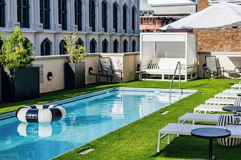 The Lindy Renaissance Charleston Hotel