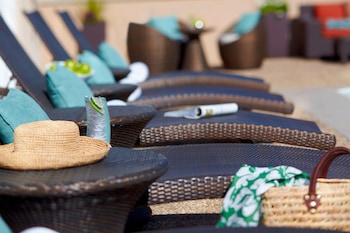 Terrace/patio at The Lindy Renaissance Charleston Hotel