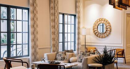 The Lindy Renaissance Charleston Hotel