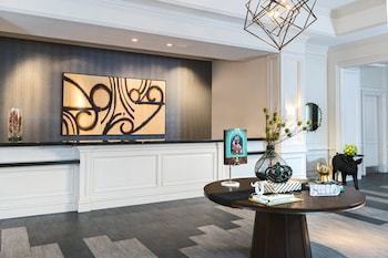 Reception at The Lindy Renaissance Charleston Hotel