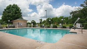 Outdoor pool, sun loungers