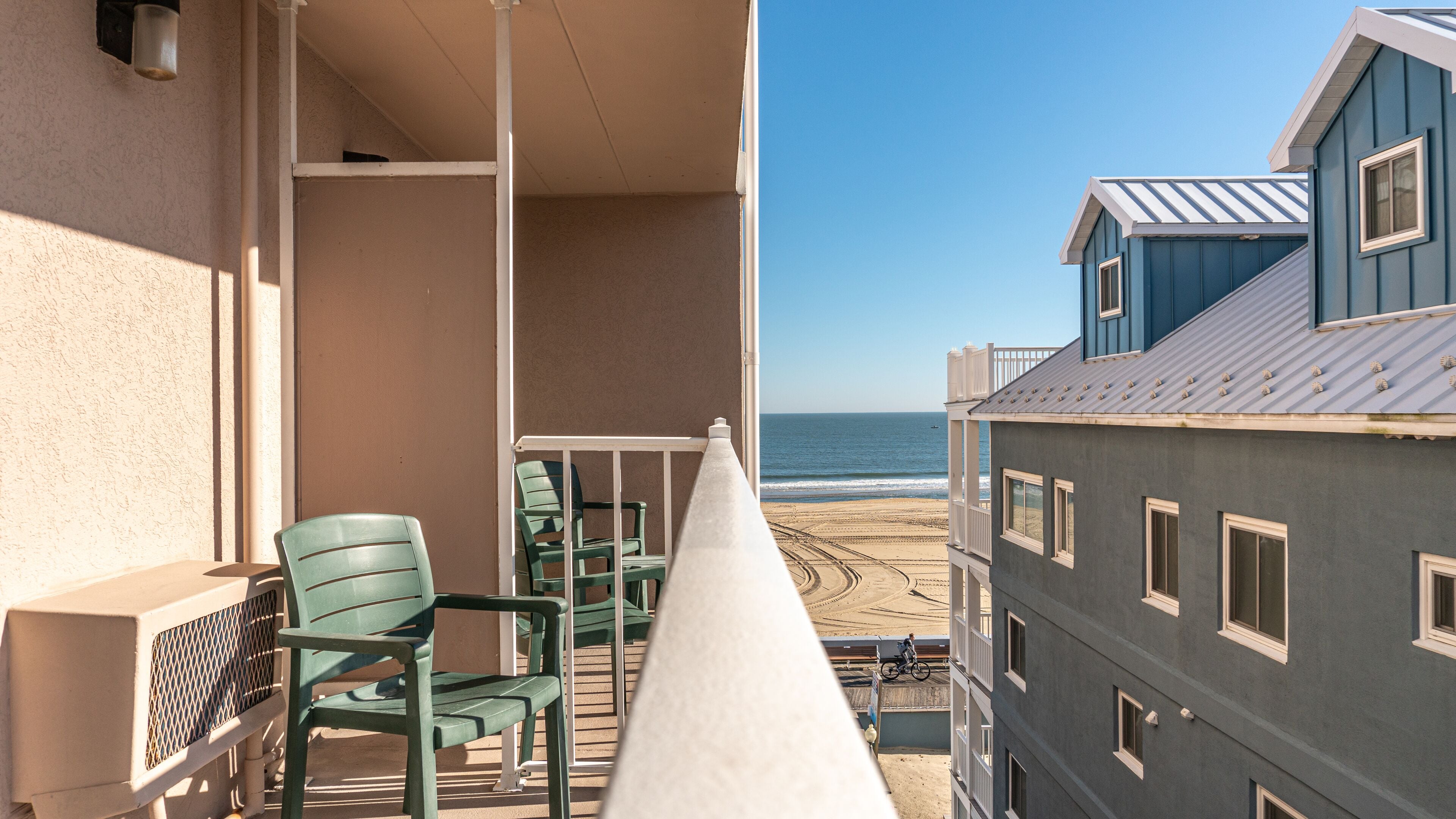 standard room, 1 king bed with sofa bed, non smoking, city view | terrace/patio