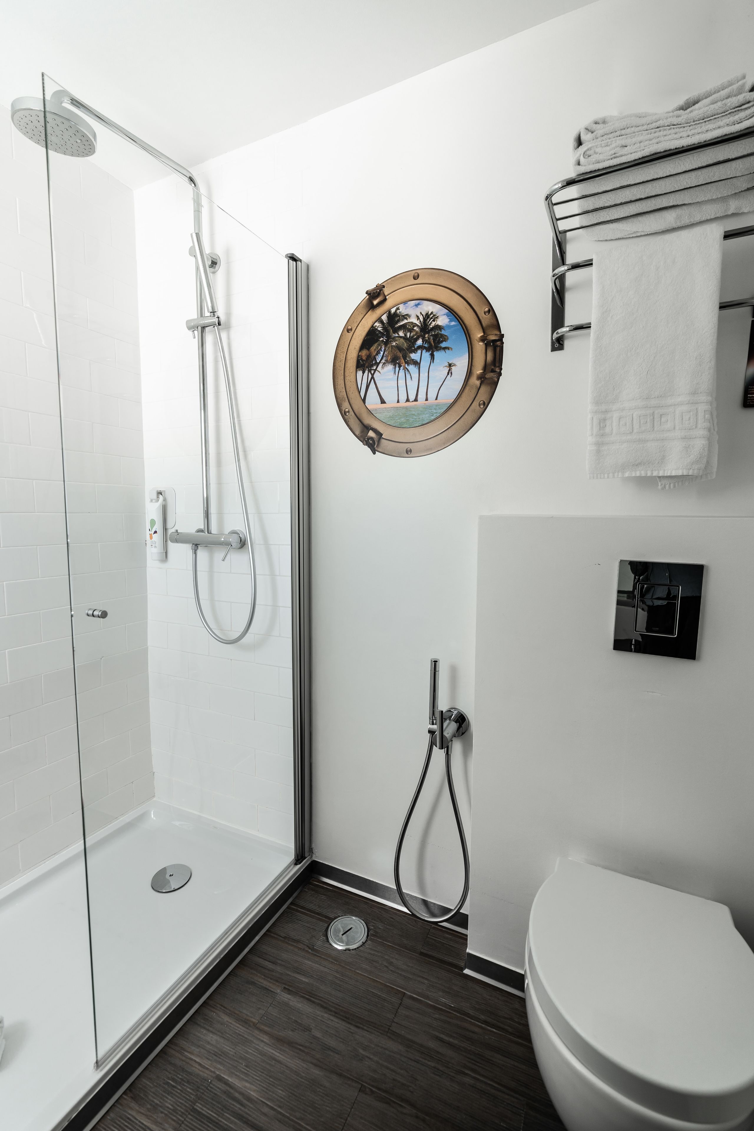 eco-friendly toiletries, hair dryer, towels