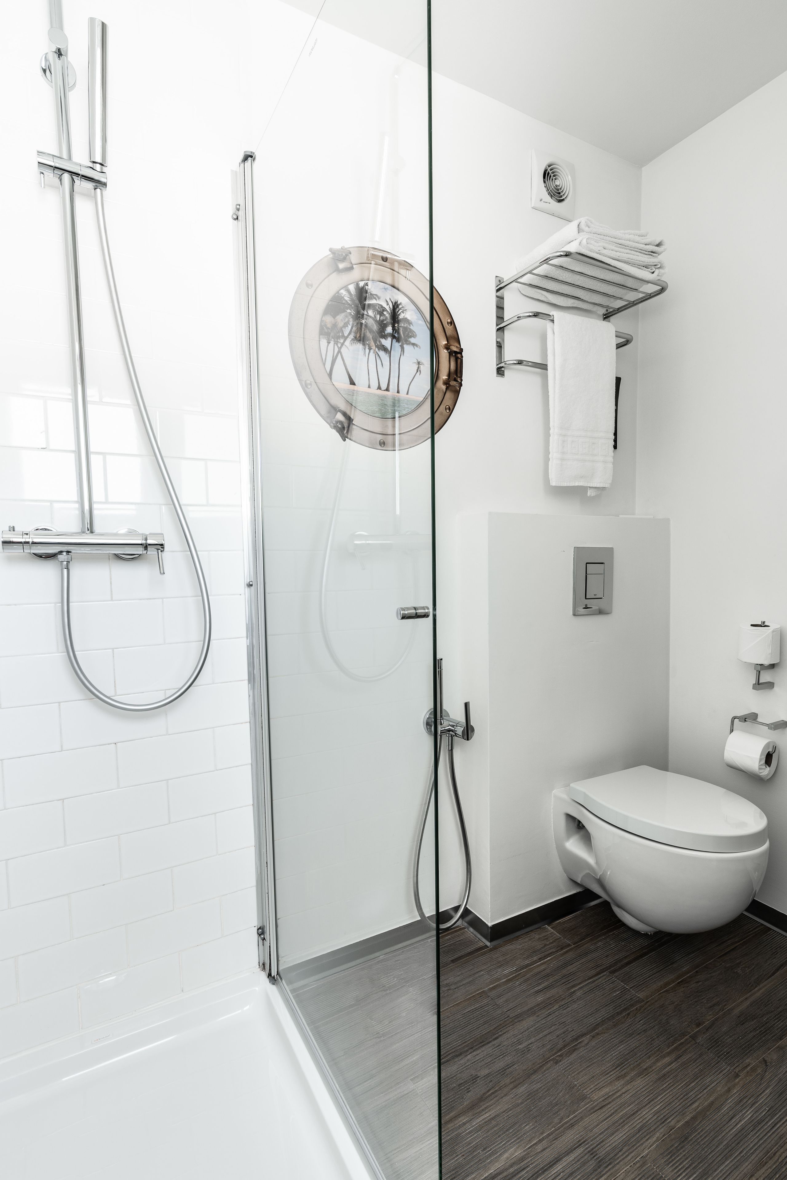 eco-friendly toiletries, hair dryer, towels