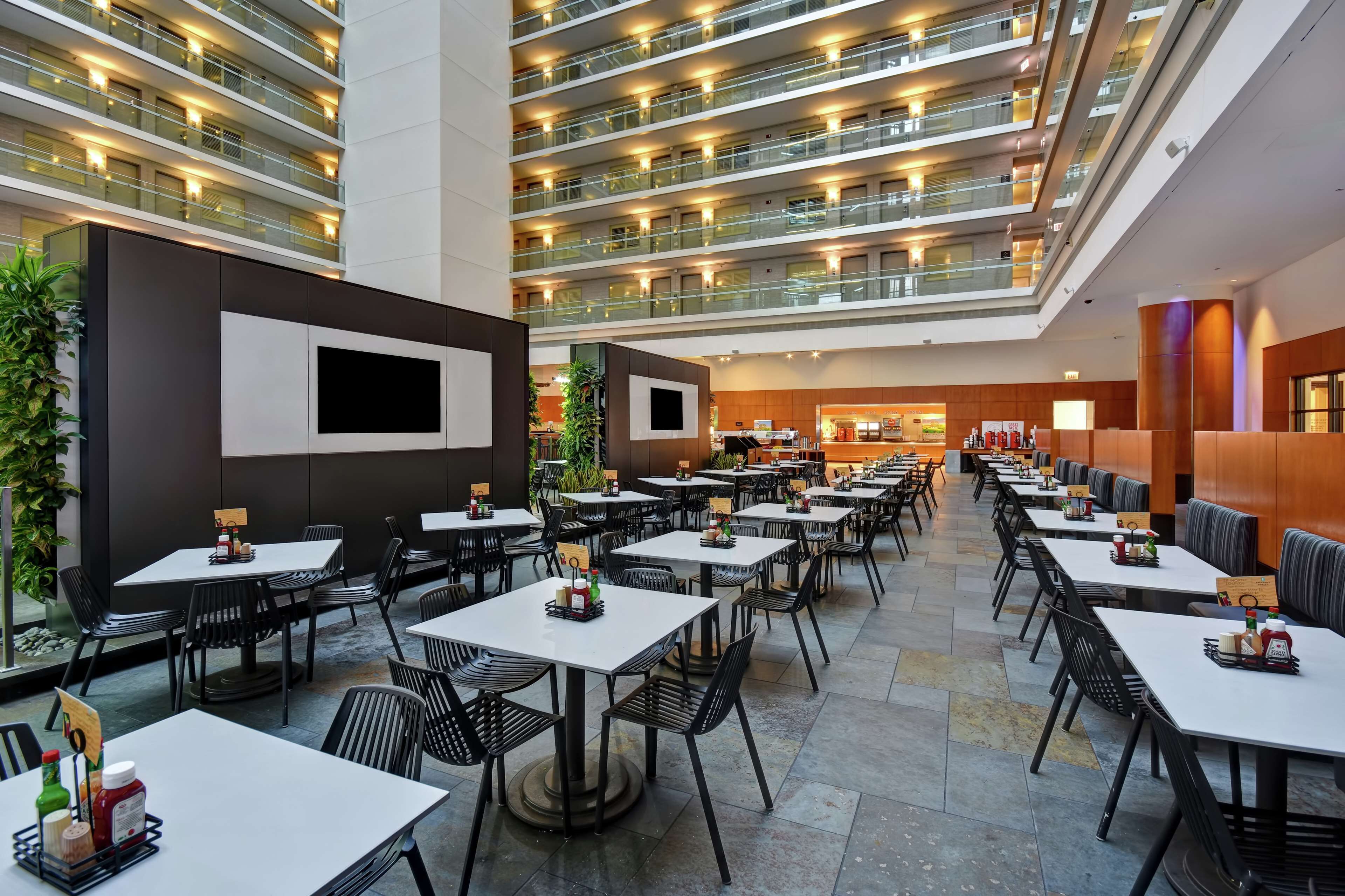 Photo - Embassy Suites by Hilton Chicago Downtown Magnificent Mile