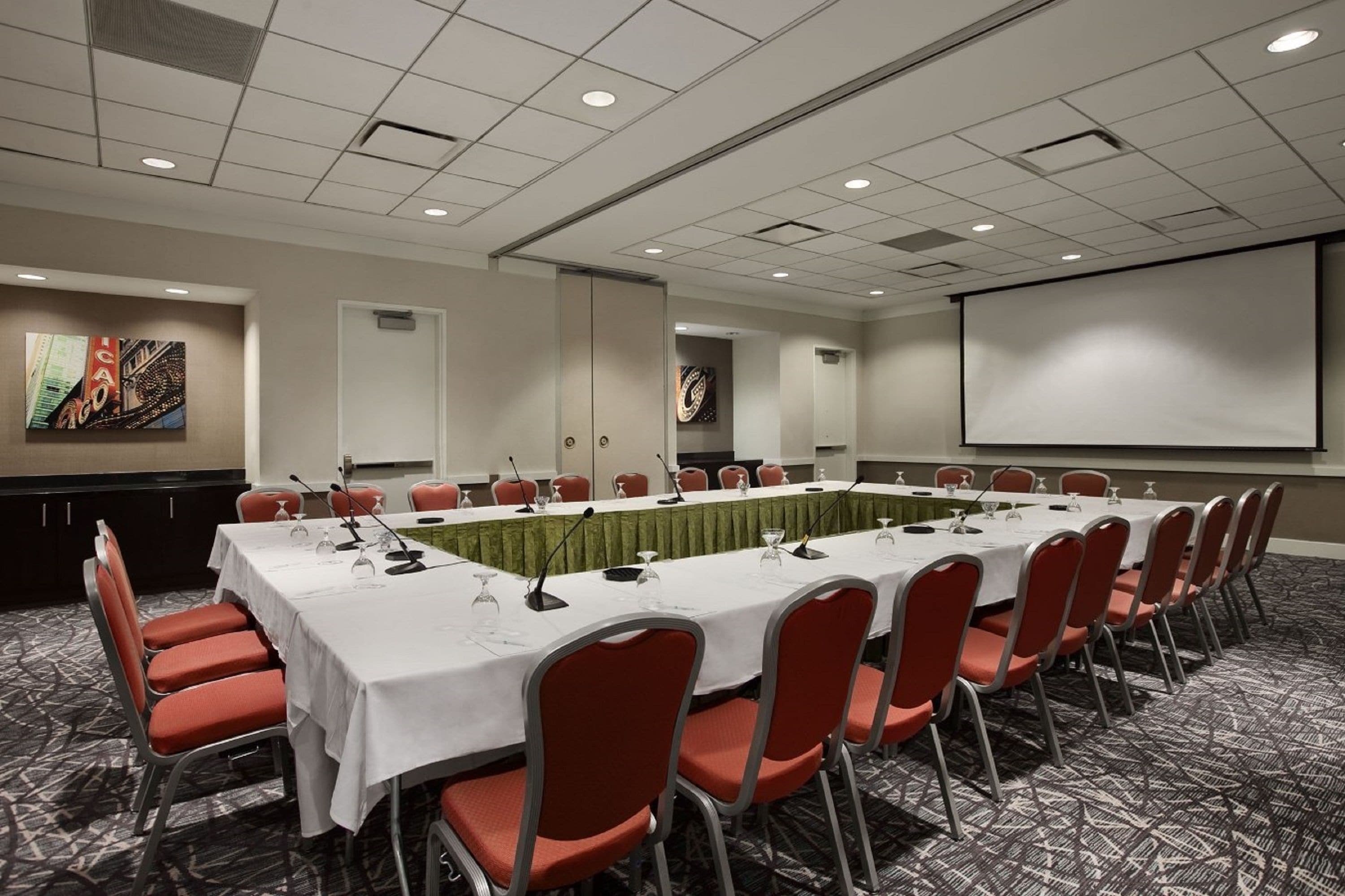 Photo - Embassy Suites by Hilton Chicago Downtown Magnificent Mile