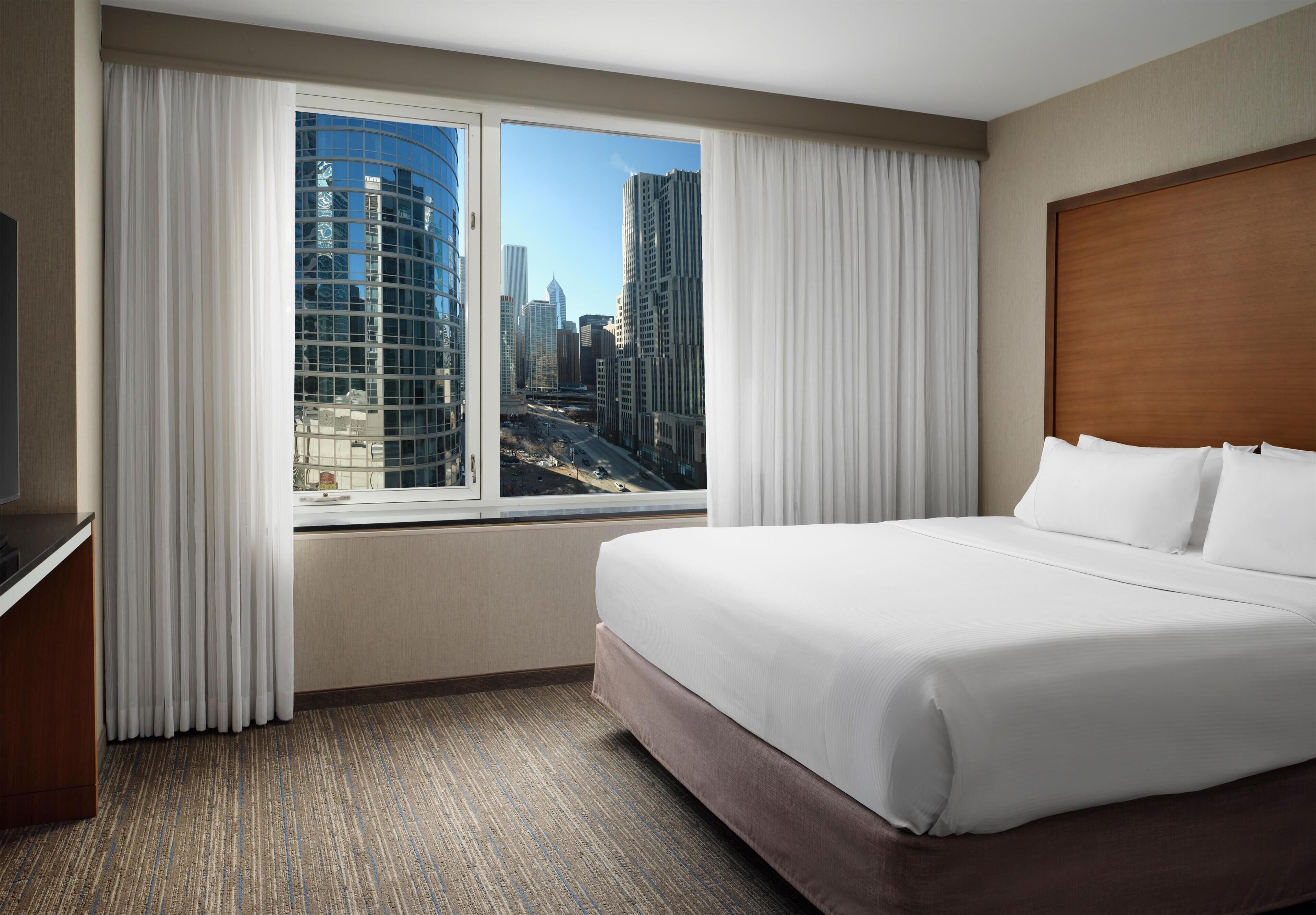 Allergikerbettwaren, Zimmersafe, Schreibtisch, Bügeleisen/Bügelbrett