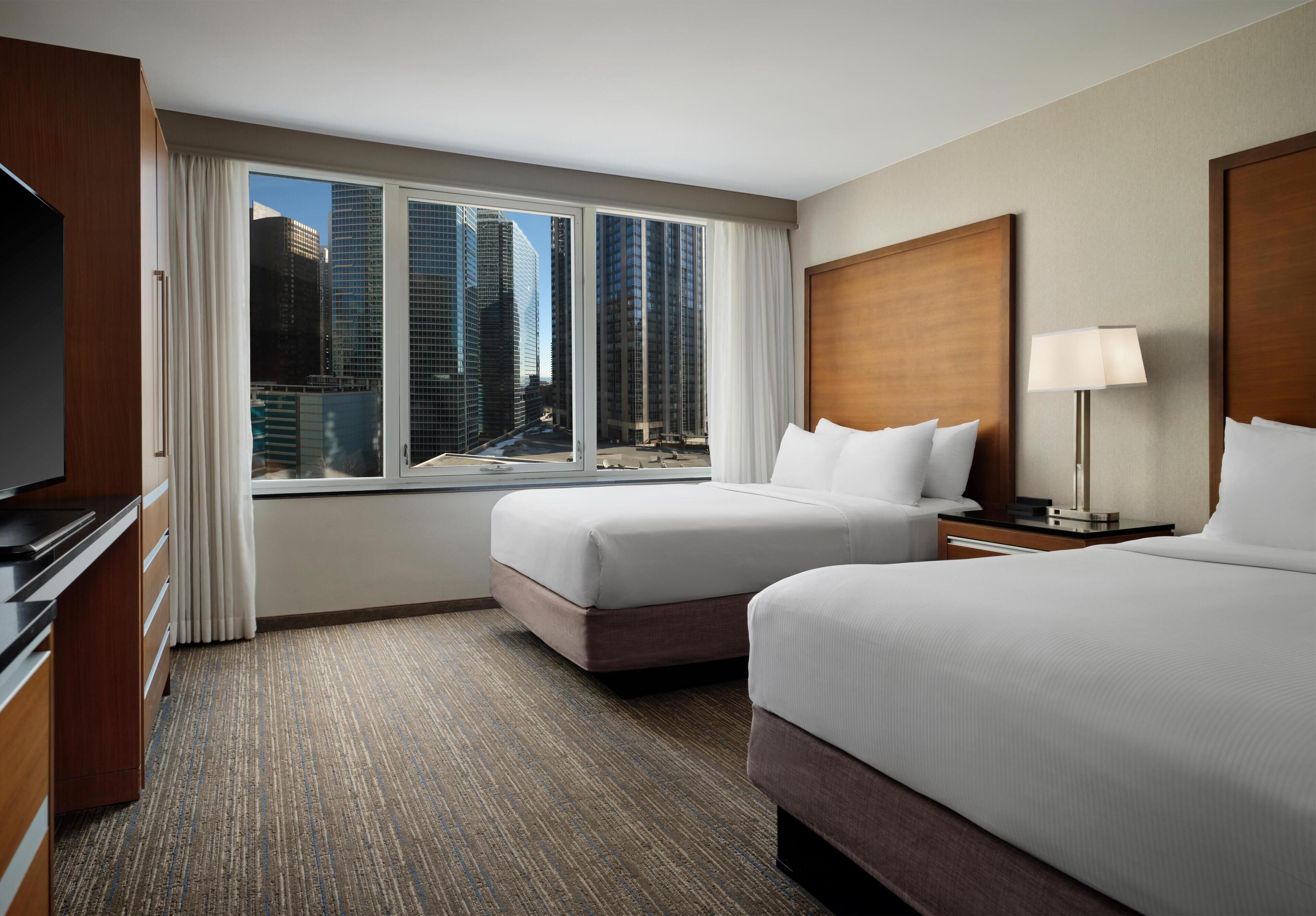 Allergikerbettwaren, Zimmersafe, Schreibtisch, Bügeleisen/Bügelbrett