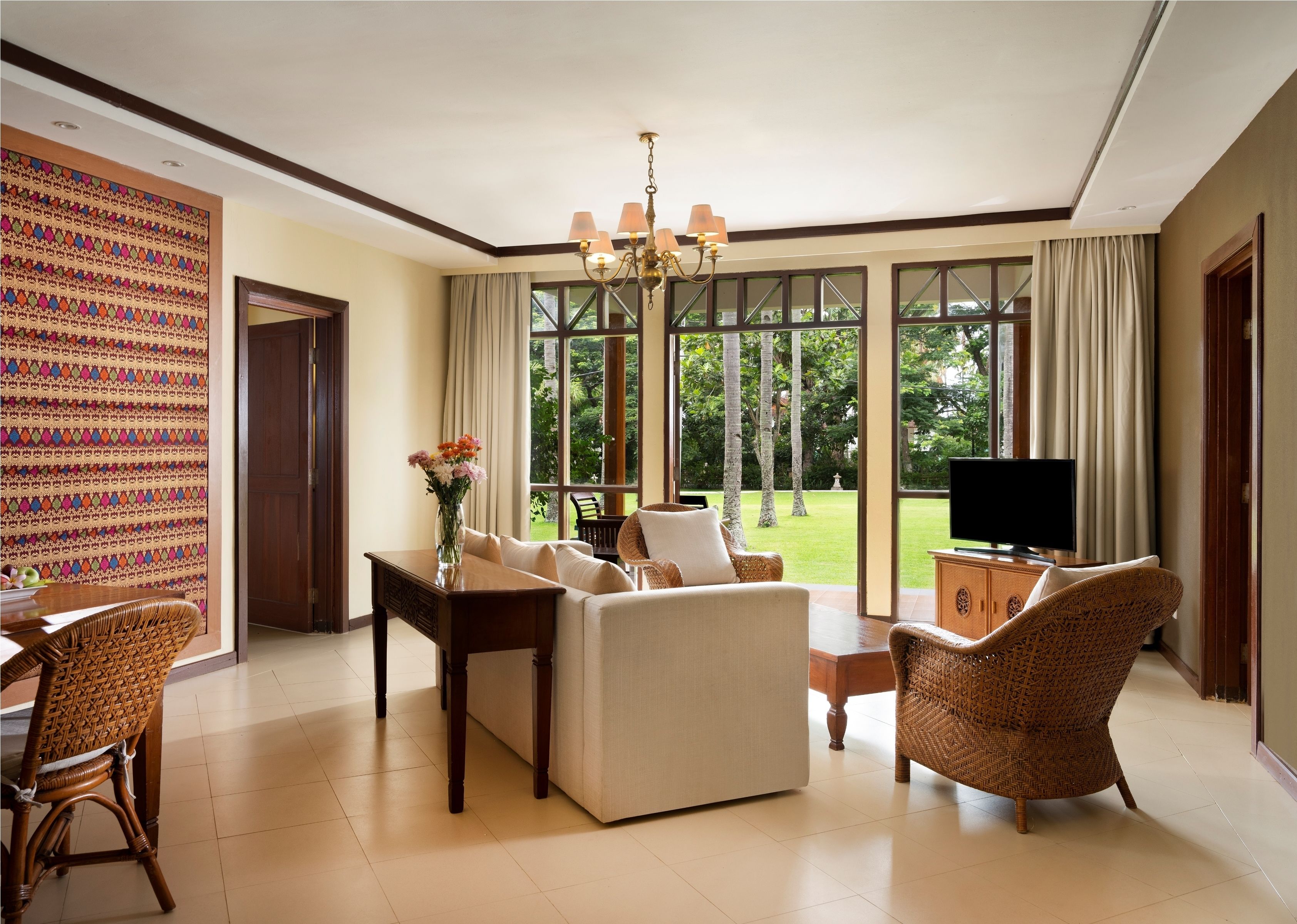 family suite, 2 bedrooms, kitchen | living room | 36-inch lcd tv with cable channels, tv