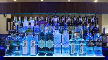 Bar (trong khuôn viên)