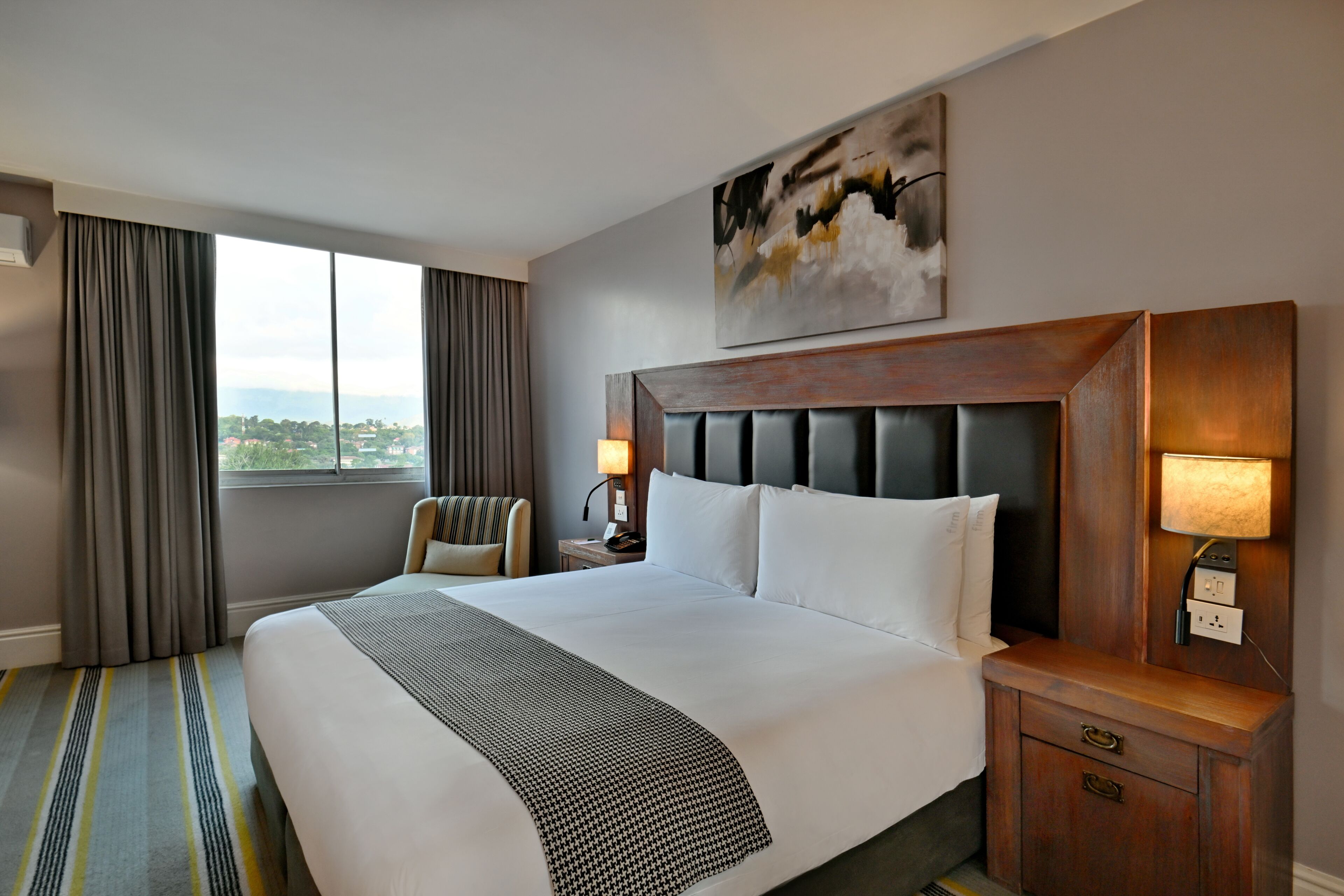 Suite, 1 cama de matrimonio grande, vistas a la montaña | Vistas desde la habitación
