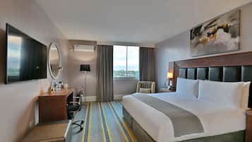 Minibaari, tallelokero huoneessa, yksilöllisesti sisustettu