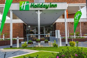 Property entrance - Holiday Inn Mutare by IHG (Mutare)