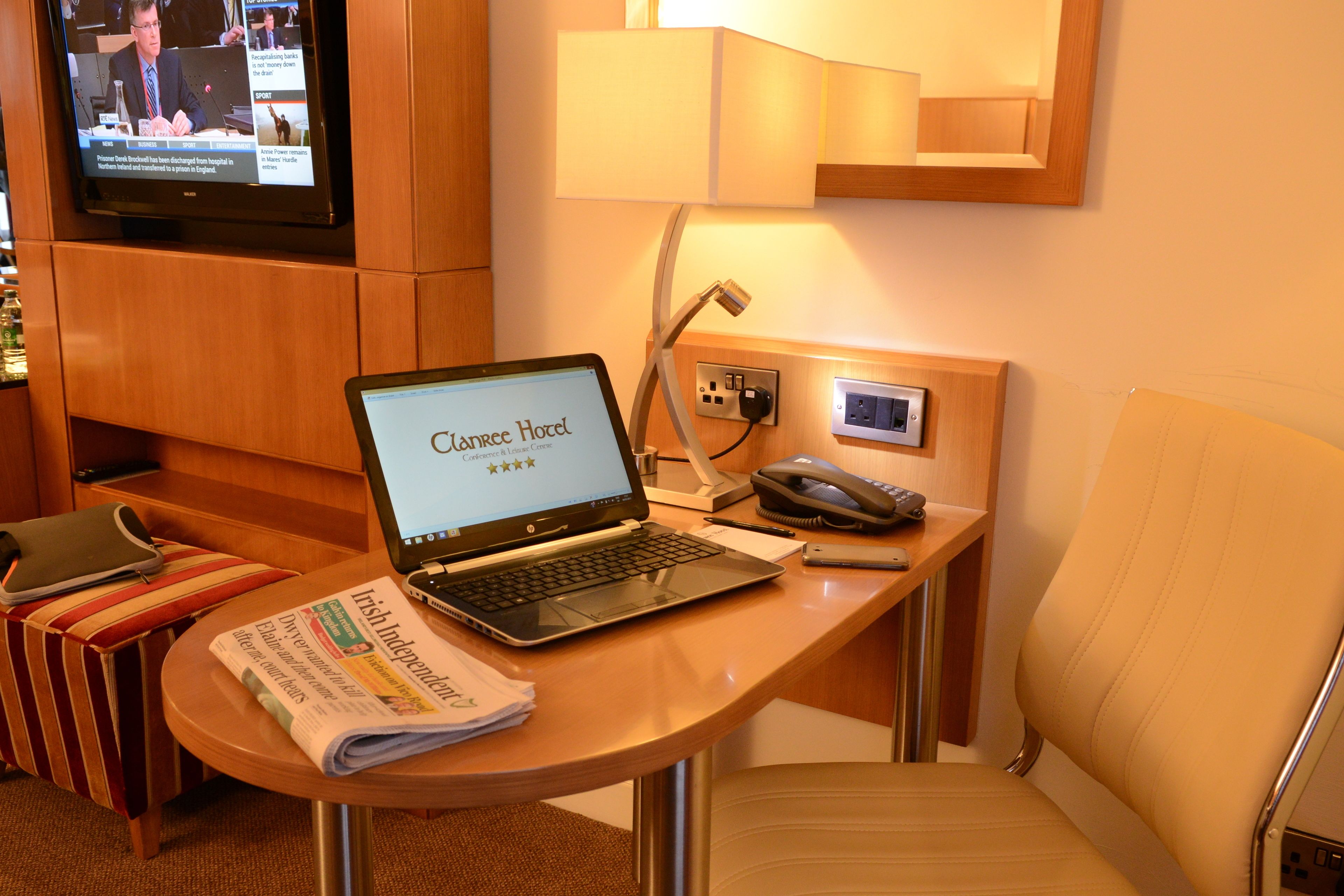 in-room business centre