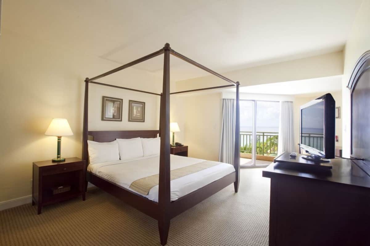 Holiday Suite