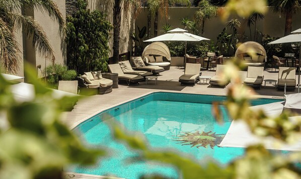 Outdoor pool, pool loungers
