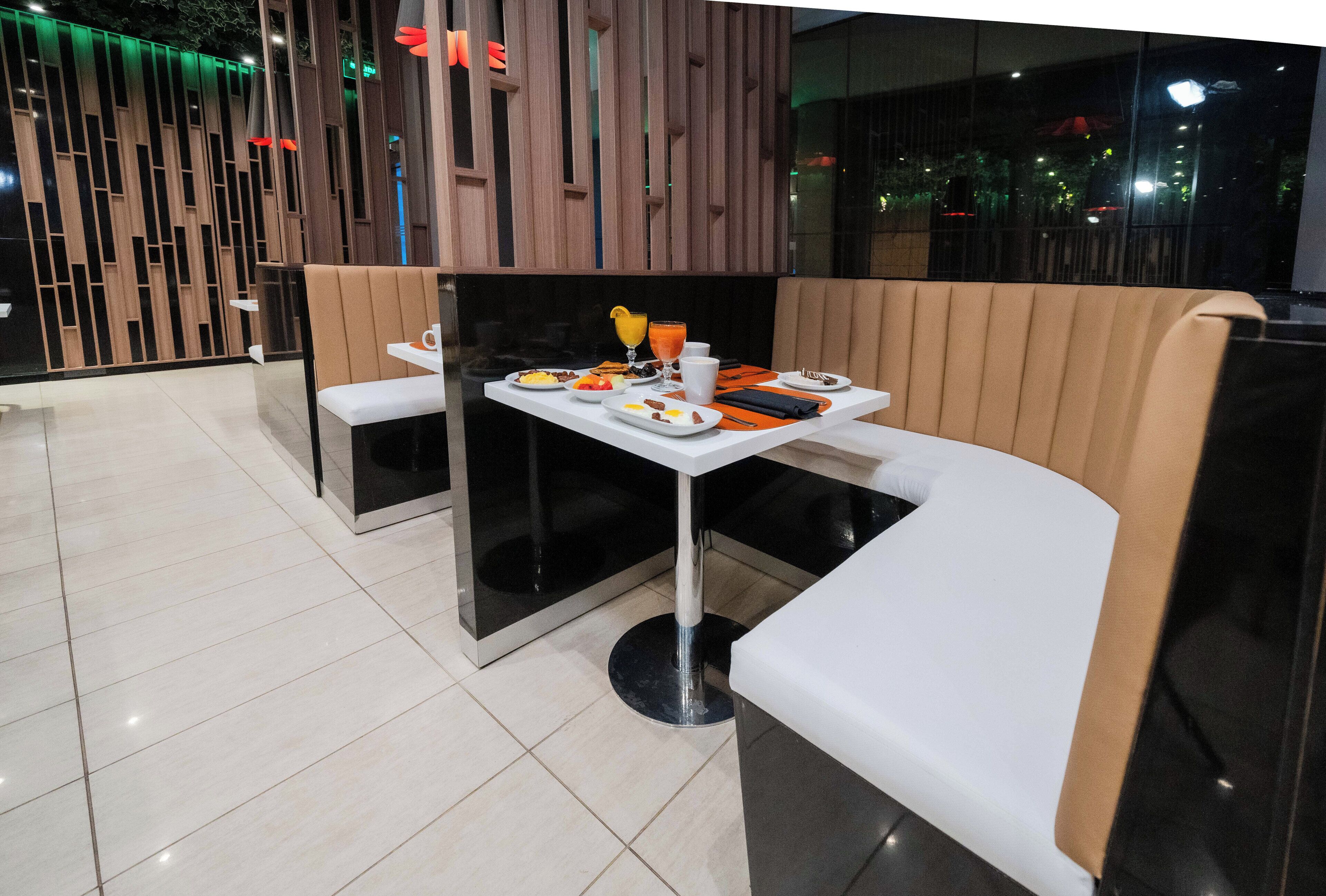 free daily self-service breakfast