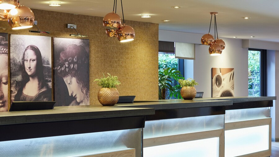 Leonardo London Heathrow Airport