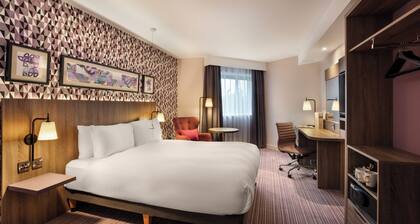 Leonardo London Heathrow Airport