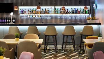 酒吧(店内)