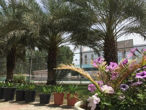Property grounds - Hotel Al Madinah Holiday (Muscat)
