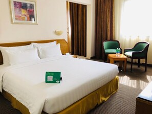 Hypo-allergenic bedding, Select Comfort beds, minibar, in-room safe - Hotel Al Madinah Holiday (Muscat)