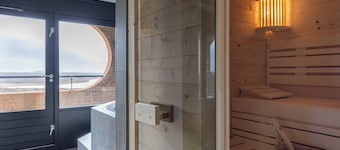 Leonardo Hotel IJmuiden Seaport Beach