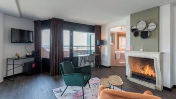 Hochwertige Bettwaren, Minibar, Zimmersafe, Schreibtisch