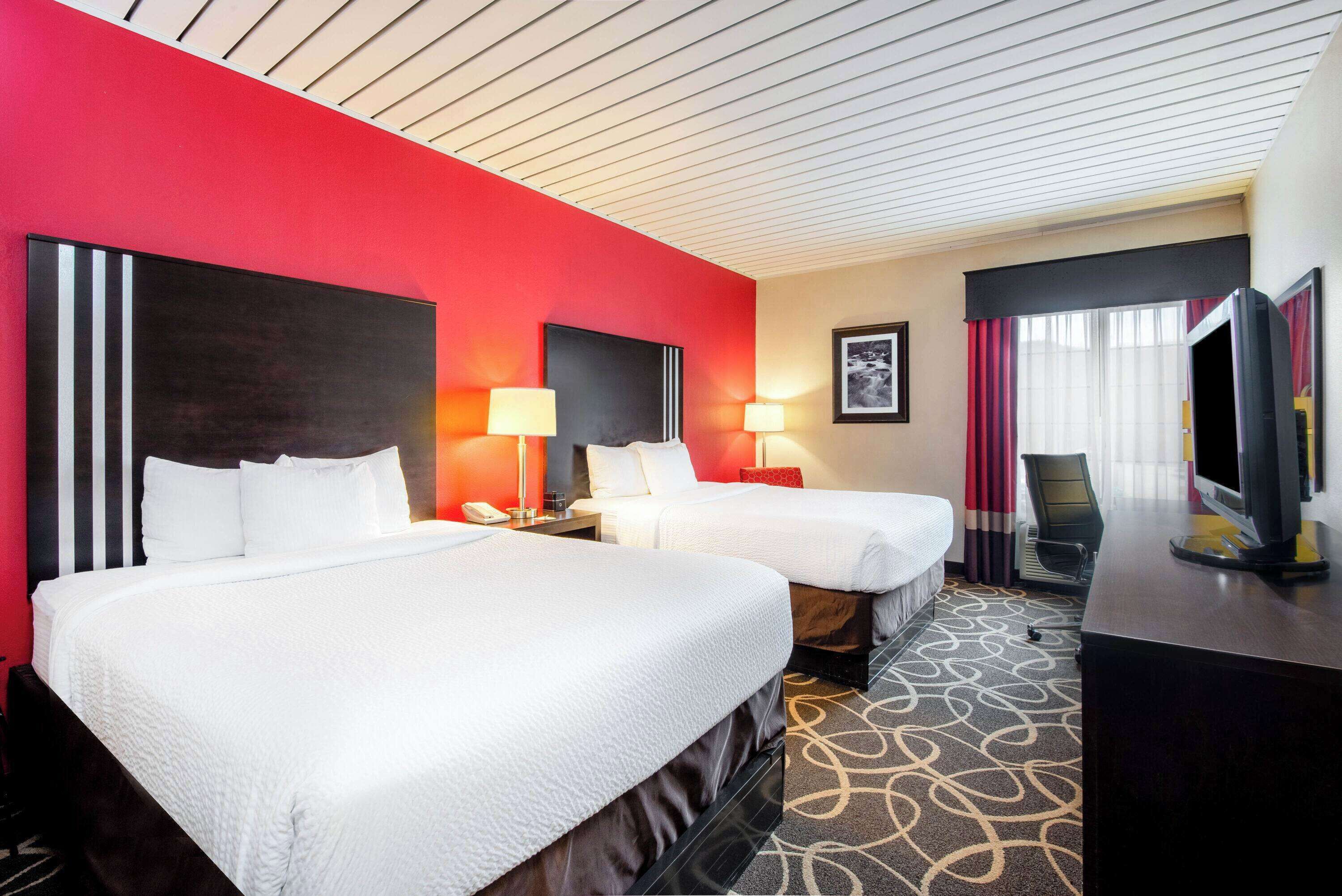 pillow-top beds, desk, iron/ironing board, free cots/infant beds