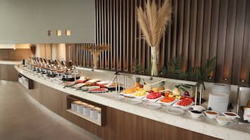 Desayuno buffet (MXN 350 por persona)