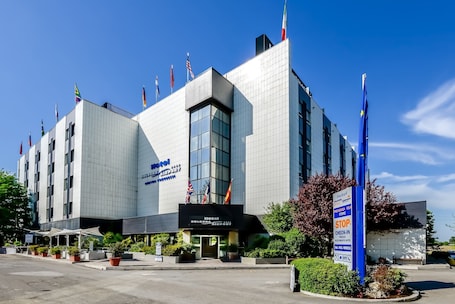 Exterior. Hotel Bologna Airport