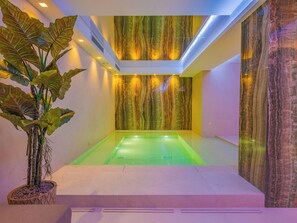 Sauna, bain à remous, hammam