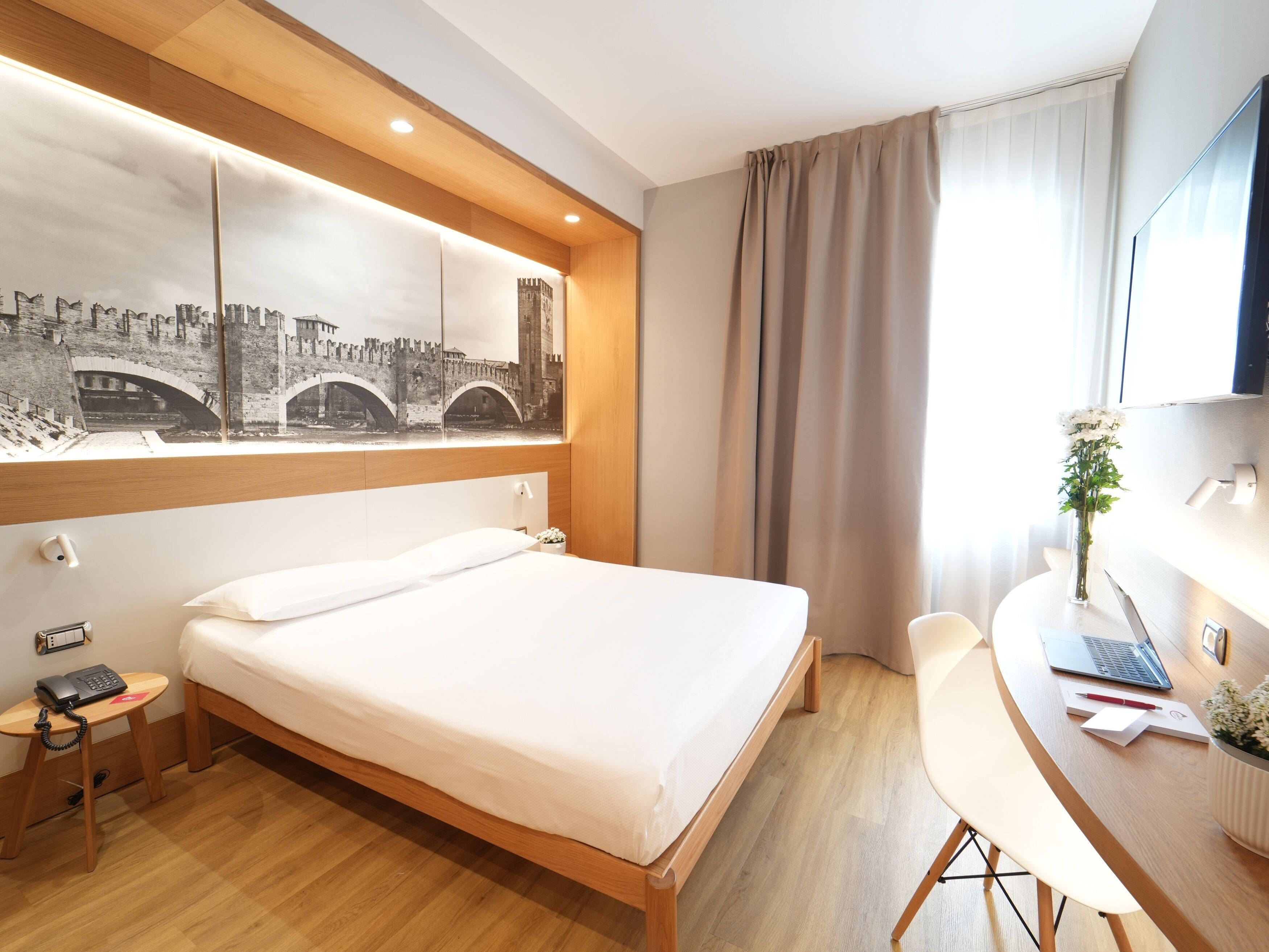 Superior-Doppelzimmer, 1 King-Bett | Minibar, Zimmersafe, Schreibtisch, Verdunkelungsvorhänge