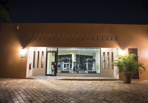 Tratamientos faciales, manicures y pedicures y masajes