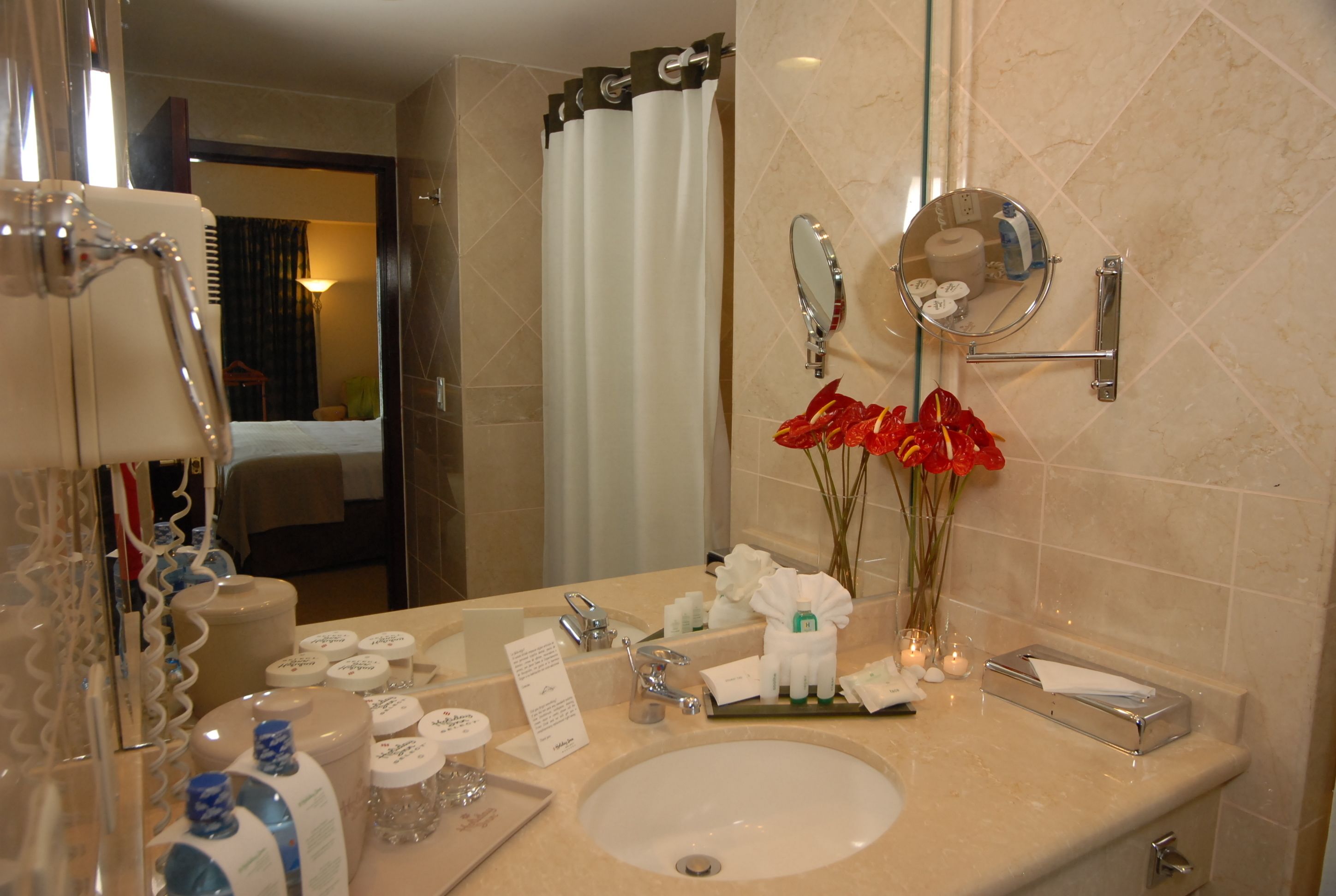 1 bedroom, premium bedding, down duvets, in-room safe